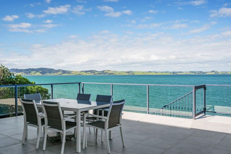 Photo of property in 64 Manganese Point Road, Tamaterau, Whangarei, 0174
