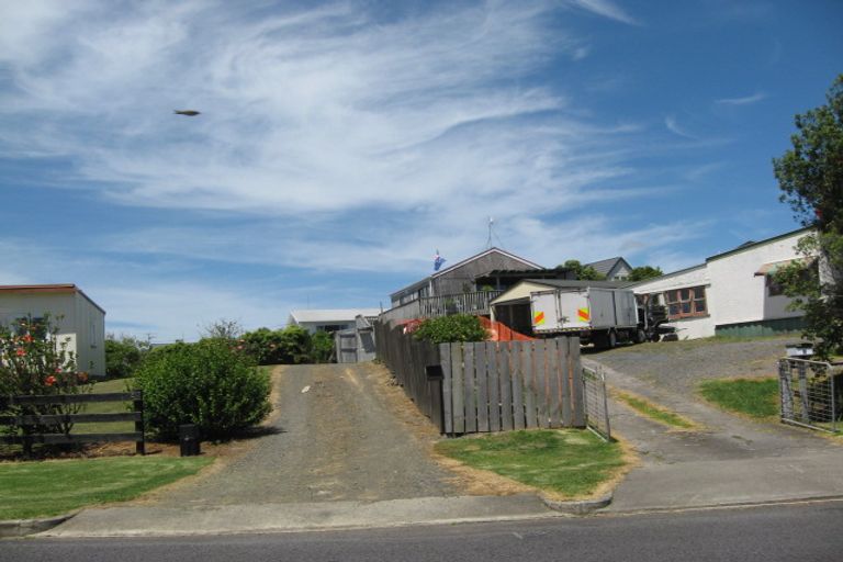 Photo of property in 4 Torkar Road, Clarks Beach, 2122