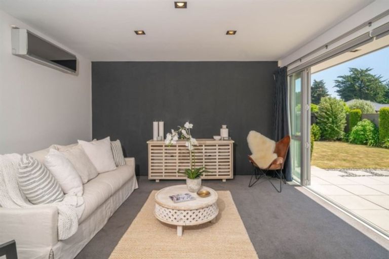 Photo of property in 5 Reka Street, Parklands, Christchurch, 8083