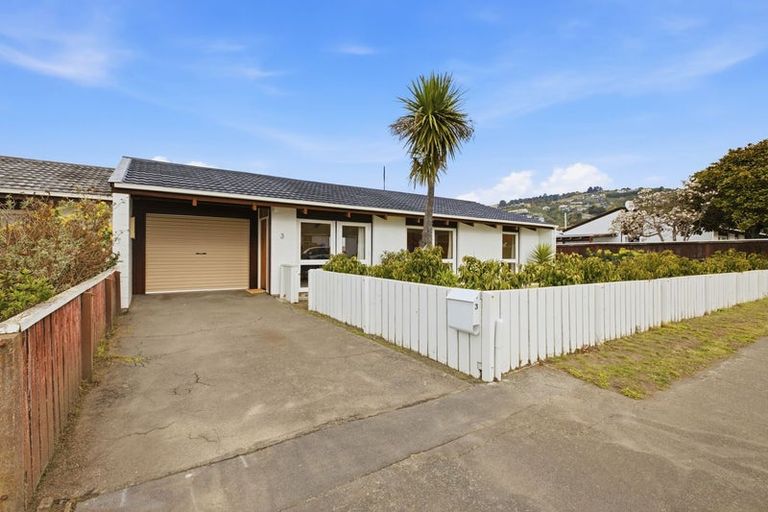 Photo of property in 3 Raekura Place, Redcliffs, Christchurch, 8081