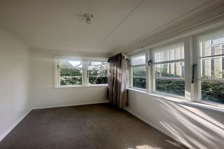Photo of property in 8 Stephen Street, Johnsonville, Wellington, 6037