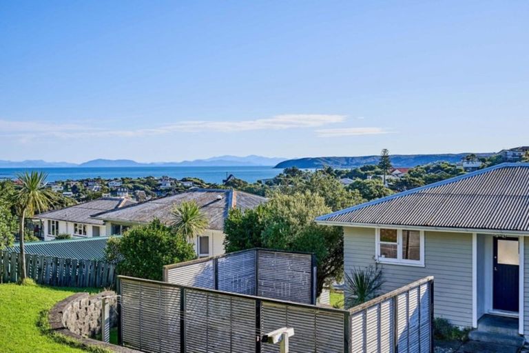 Photo of property in 153 Dimock Street, Titahi Bay, Porirua, 5022