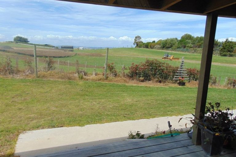 Photo of property in 44b Crosland Road, South Head, 0874