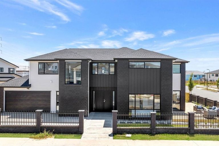 Photo of property in 4 Drumaness Road, Flat Bush, Auckland, 2019