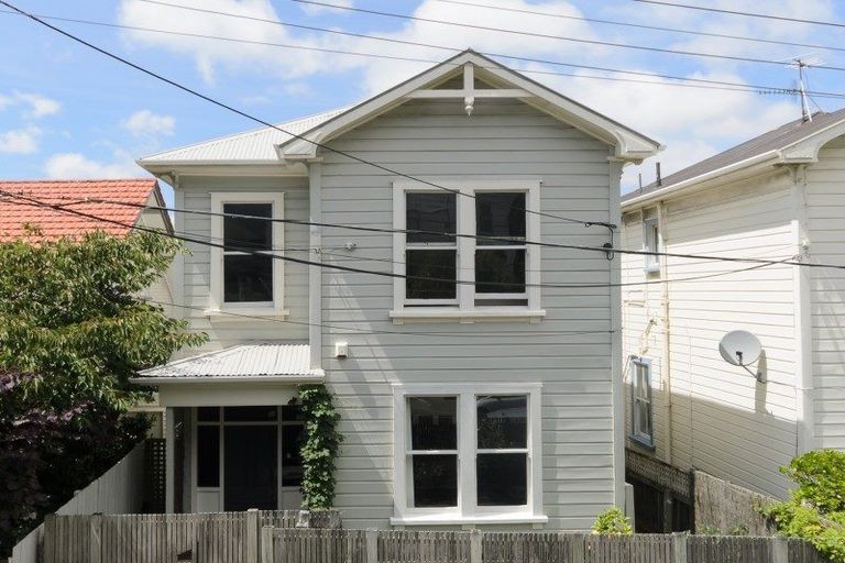 Photo of property in 12 Burnell Avenue, Thorndon, Wellington, 6011