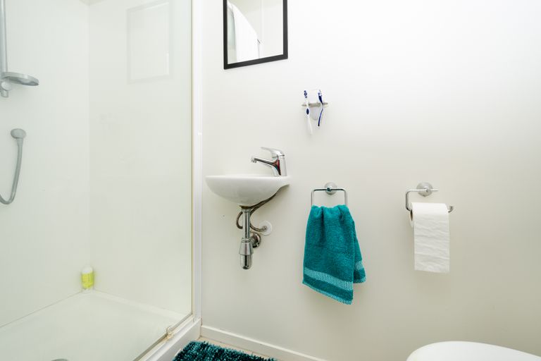 Photo of property in 15 Albionvale Road, Glen Eden, Auckland, 0602