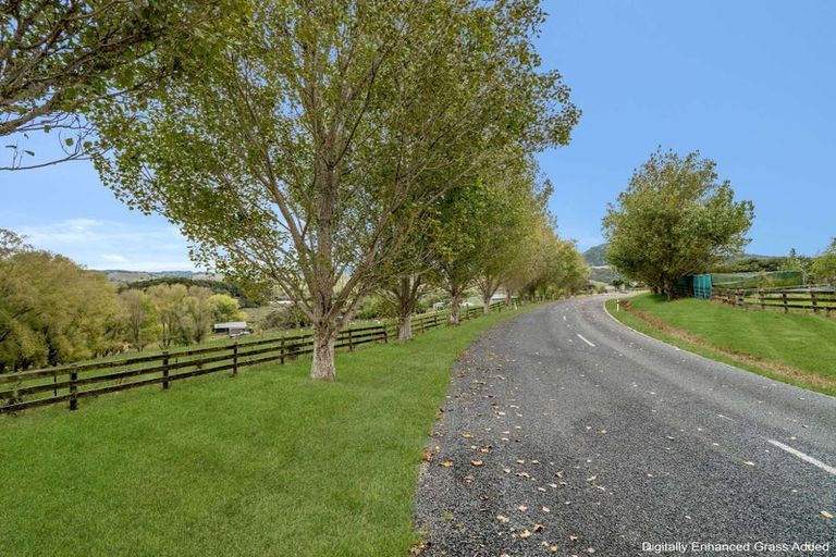 Photo of property in 65 Jumna Road, Maungaturoto, 0587