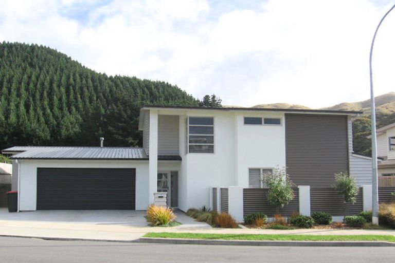 Photo of property in 59 Furlong Crescent, Churton Park, Wellington, 6037