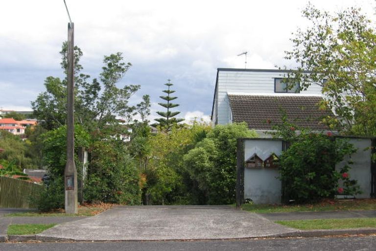 Photo of property in 1/62 Waiau Street, Torbay, Auckland, 0630
