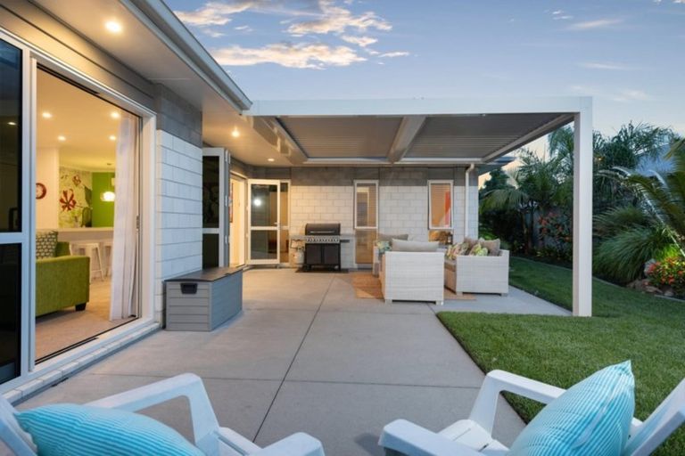 Photo of property in 7 Raiha Street, Papamoa Beach, Papamoa, 3118