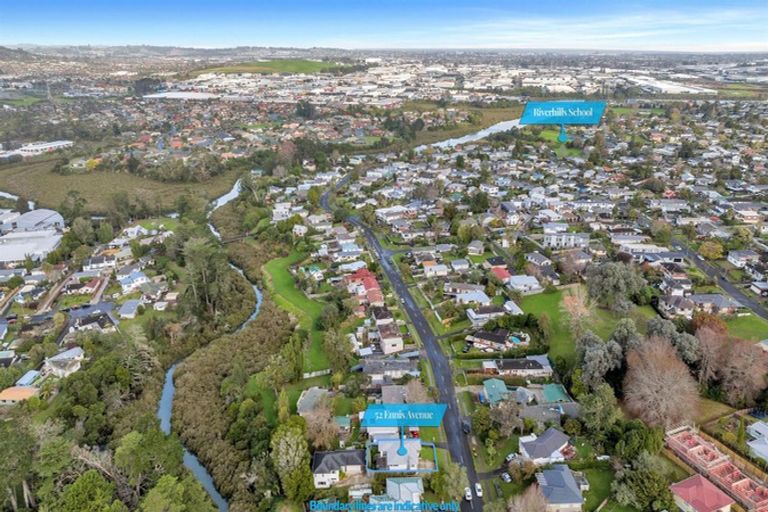 Photo of property in 52 Ennis Avenue, Pakuranga Heights, Auckland, 2010