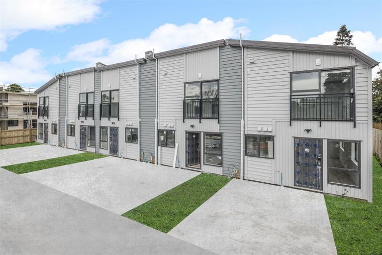 Photo of property in 21 Miles Avenue, Papatoetoe, Auckland, 2025