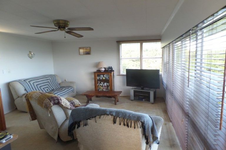 Photo of property in 10 Adams Road, Thornton Bay, Thames, 3575