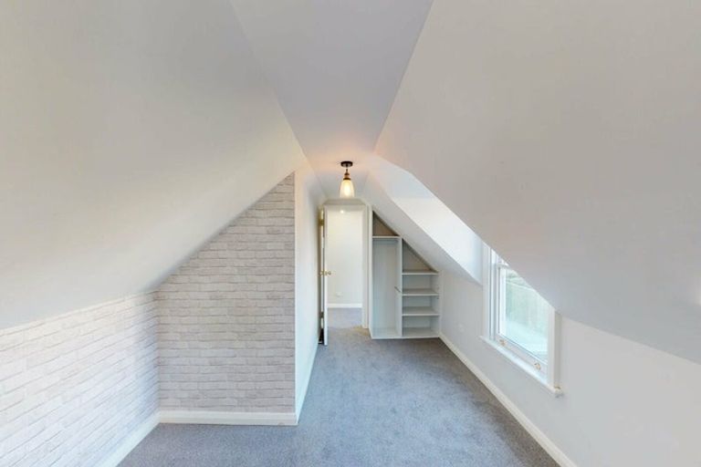 Photo of property in 15 Selwyn Terrace, Thorndon, Wellington, 6011