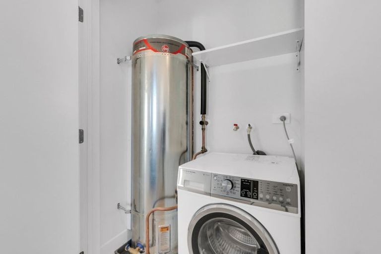 Photo of property in 104/165 Lake Road, Northcote, Auckland, 0627