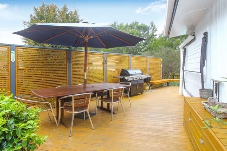 Photo of property in 1096 Kaipara Coast Highway, Kaukapakapa, 0873