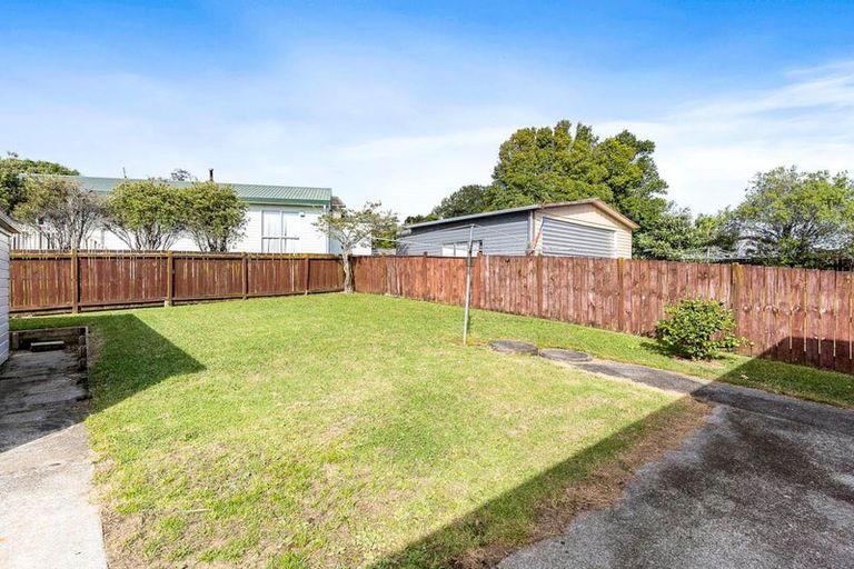 Photo of property in 110 Aviemore Drive, Highland Park, Auckland, 2010