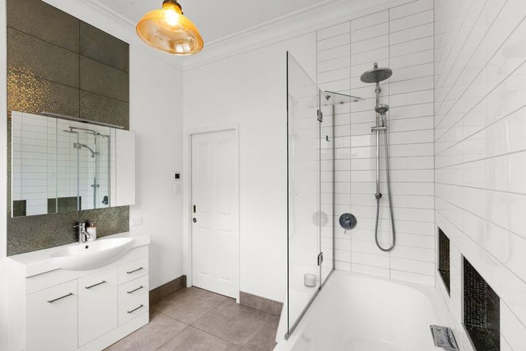 Photo of property in 78 Charles Street, Westshore, Napier, 4110