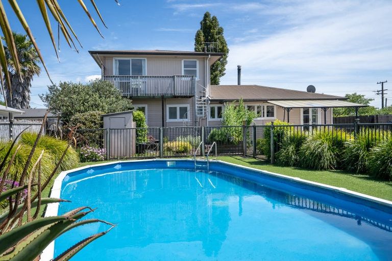 Photo of property in 298 Shakespeare Street, Leamington, Cambridge, 3432