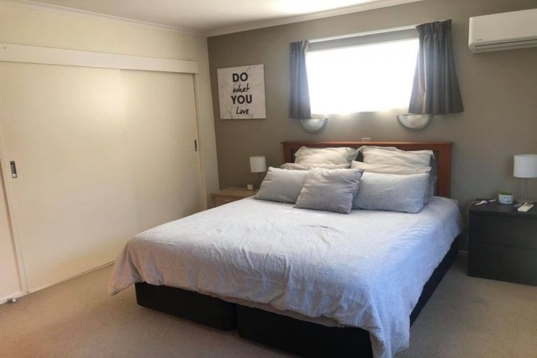 Photo of property in 160 Bartholomew Road, Levin, 5510