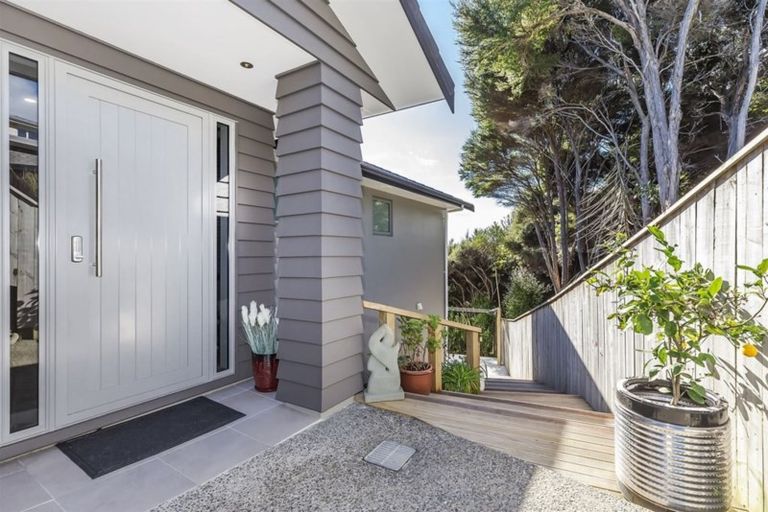 Photo of property in 11 Deptford Lane, Whitby, Porirua, 5024