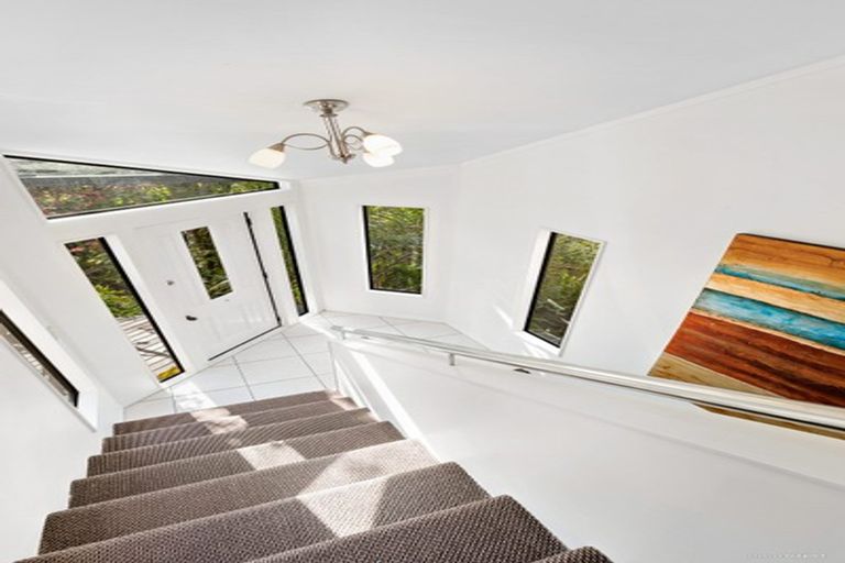 Photo of property in 29 Bellbird Rise, Murrays Bay, Auckland, 0630