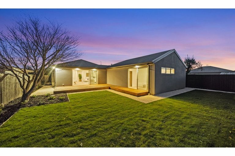 Photo of property in 154 Harewood Road, Papanui, Christchurch, 8053