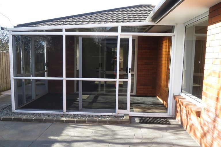 Photo of property in 1/4 Solway Avenue, Ilam, Christchurch, 8041