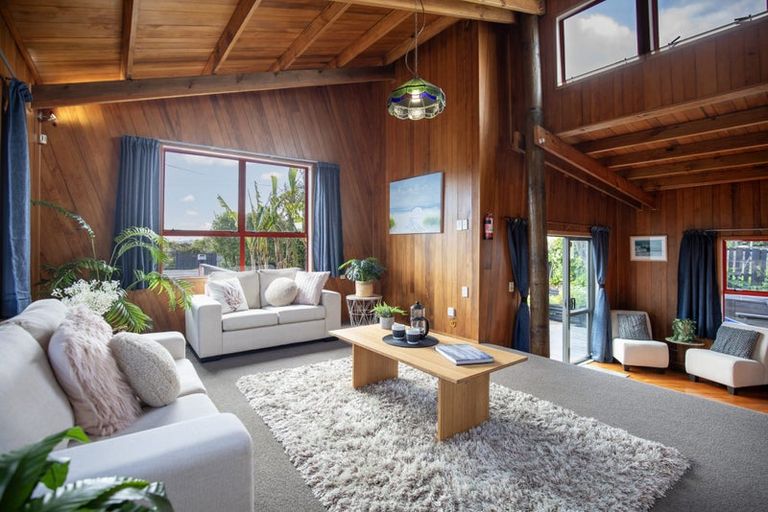 Photo of property in 1 Bay View Road, Raglan, 3225