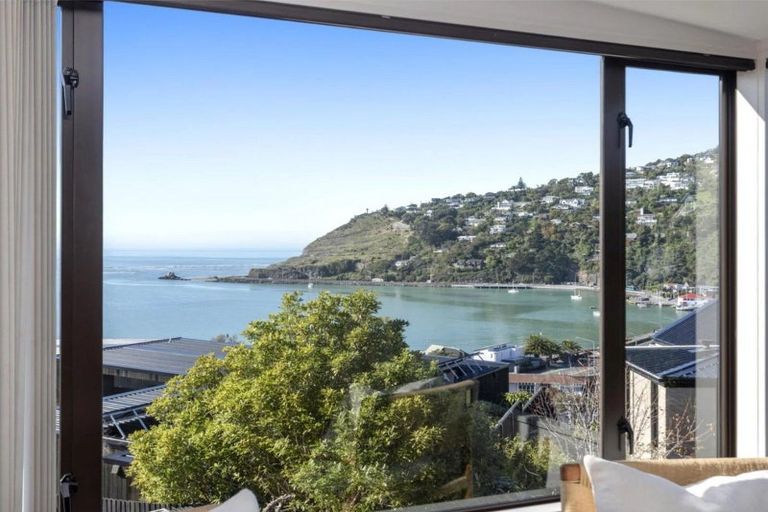 Photo of property in 1/17 Moncks Spur Road, Redcliffs, Christchurch, 8081