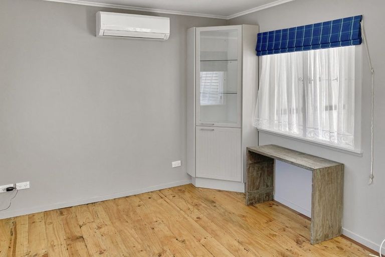 Photo of property in 173 Vipond Road, Stanmore Bay, Whangaparaoa, 0932