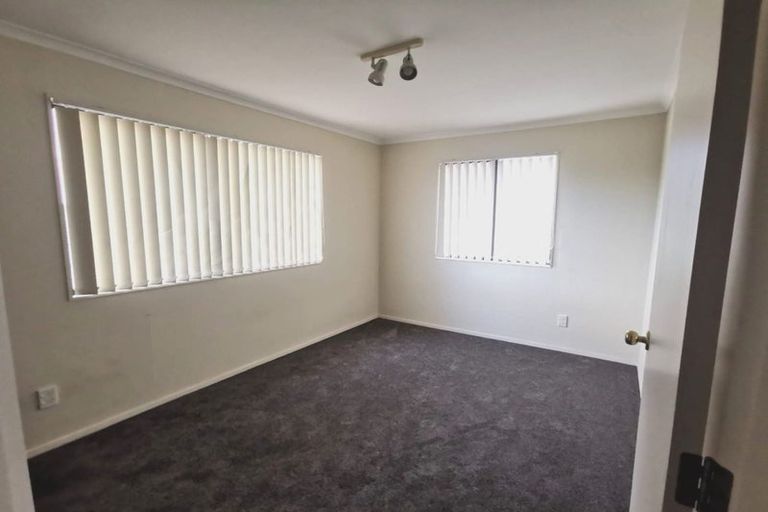 Photo of property in 3/16 Saints Court, Manurewa, Auckland, 2102