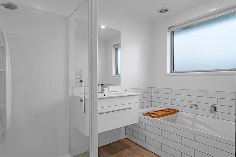 Photo of property in 50 Welsford Street, Woodend, 7610