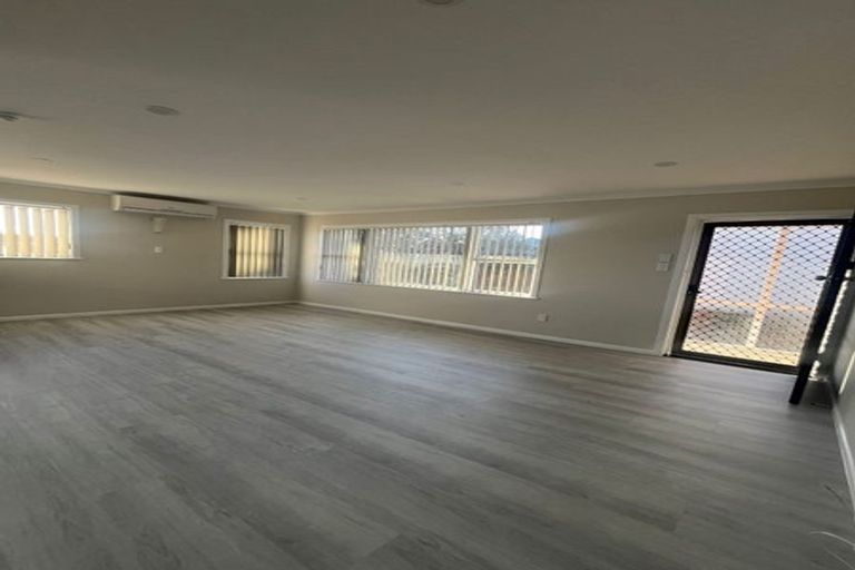 Photo of property in 1/37 Buckingham Crescent, Manukau, Auckland, 2025