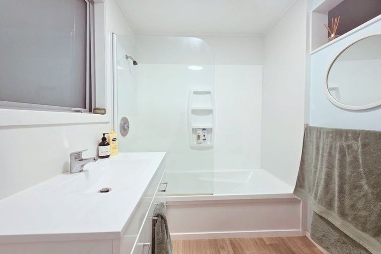 Photo of property in 4 Ensign Lane, Whitby, Porirua, 5024