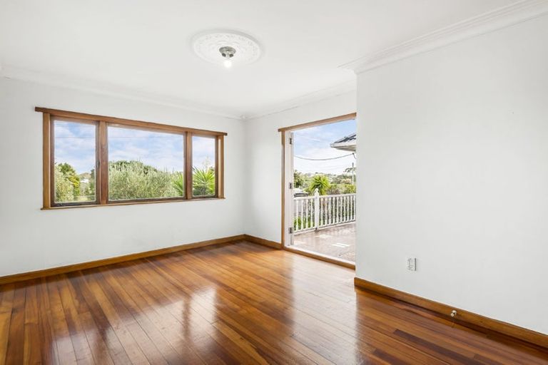 Photo of property in 108 Eversleigh Road, Belmont, Auckland, 0622