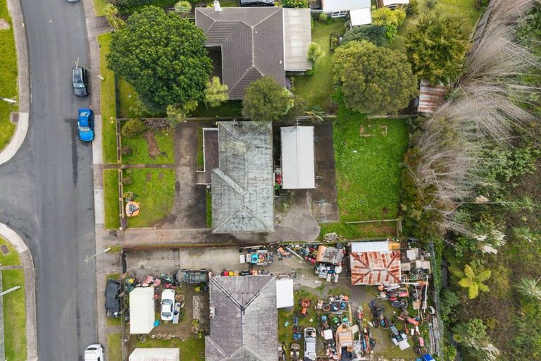 Photo of property in 39 Blake Road, Mangere East, Auckland, 2024