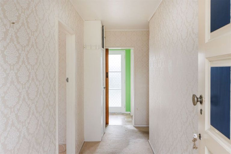 Photo of property in 12 Motuoapa Place, Kelvin Grove, Palmerston North, 4414