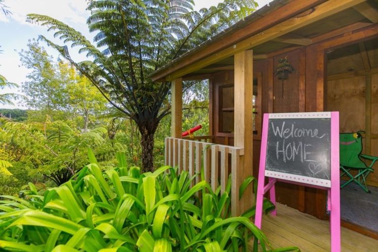 Photo of property in 9 Ruskin Place, Westown, New Plymouth, 4310