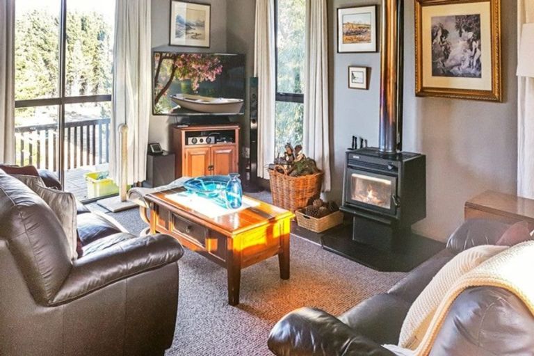 Photo of property in 76 Ohau Drive, Lake Ohau, Twizel, 9412