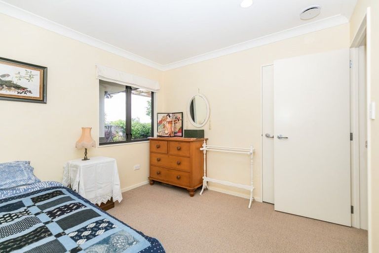 Photo of property in 24 Highgrove Drive, Grandview Heights, Hamilton, 3200