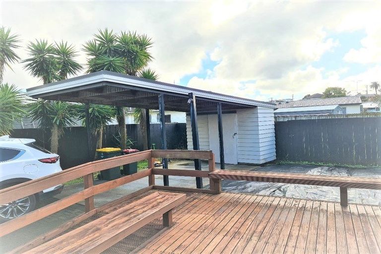 Photo of property in 42 Wyllie Road, Papatoetoe, Auckland, 2025