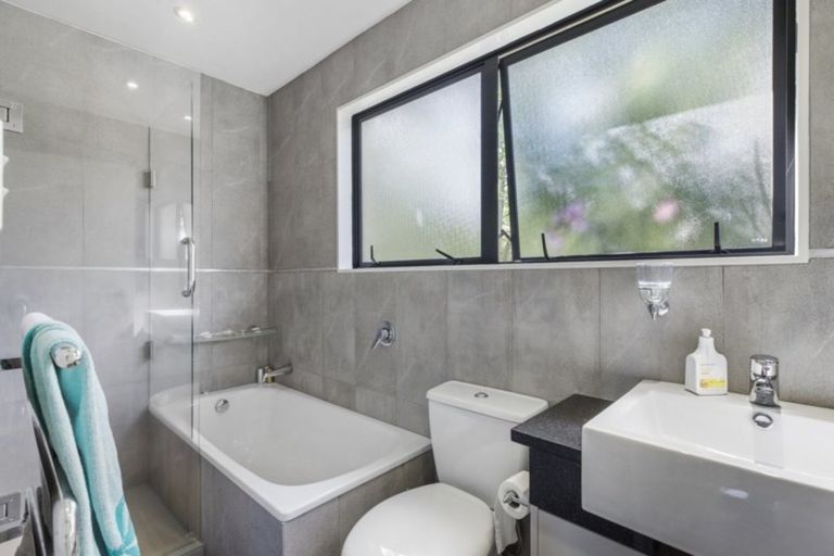 Photo of property in 18a Howe Street, Howick, Auckland, 2014