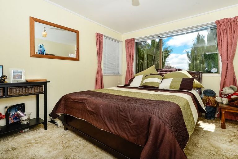 Photo of property in 18 Elvira Place, Ranui, Auckland, 0612