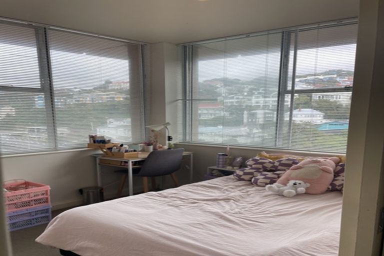 Photo of property in Terrace Tower Apartments, 9e/126 The Terrace, Wellington Central, Wellington, 6011
