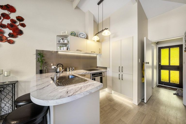 Photo of property in 4t Rutland Street, Picton, 7220