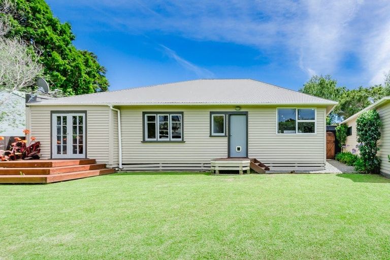 Photo of property in 96 Arawhata Road, Paraparaumu, 5032