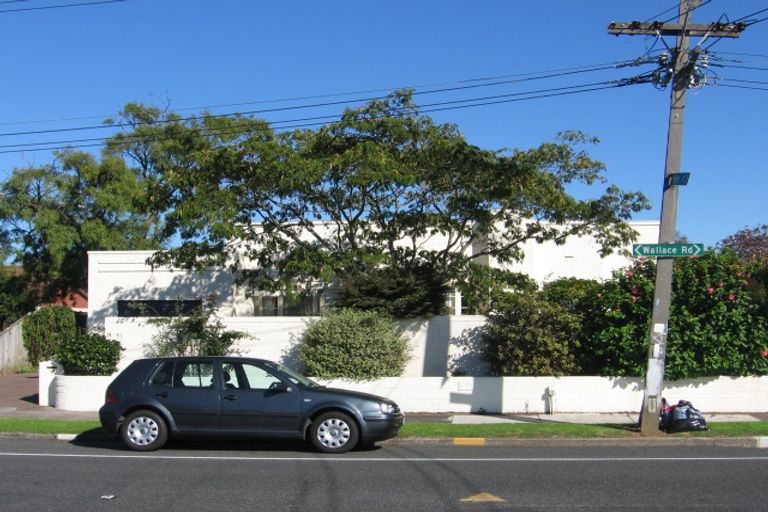 Photo of property in 2/123 Wallace Road, Papatoetoe, Auckland, 2025