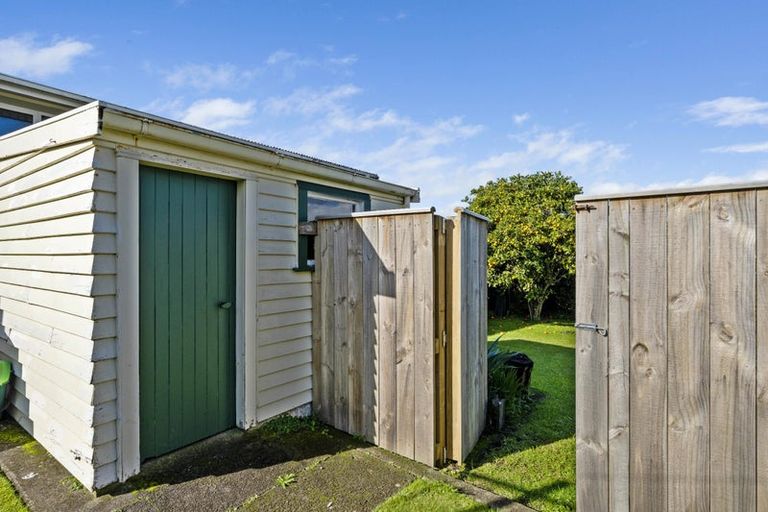 Photo of property in 9a Chilman Street, Strandon, New Plymouth, 4312