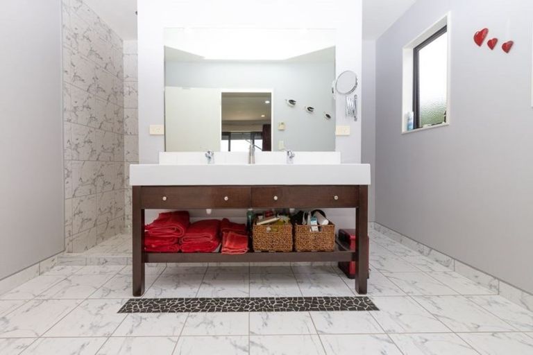 Photo of property in 125 Wallace Road, Temple View, Hamilton, 3289